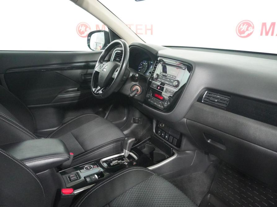 Mitsubishi Outlander III Рестайлинг 3 Вологда  - изображение 10