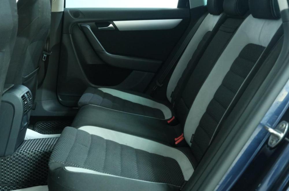 Volkswagen Passat B7 Омск  - изображение 23
