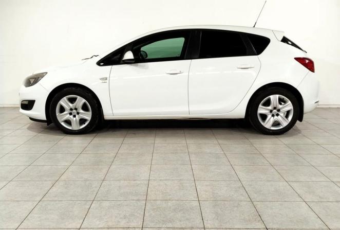 Opel Astra J Рестайлинг с пробегом 2014 года, цена 1 010 000 рублей, 136503 км, хэтчбек, Автокод Объявления