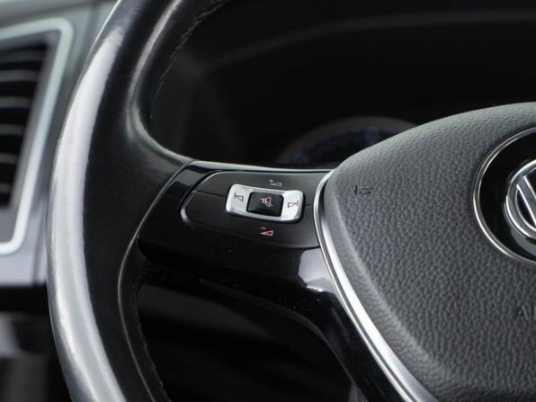 Volkswagen Multivan T6 с пробегом 2016 года, цена 3 340 077 рублей, 217015 км, минивэн, Автокод Объявления