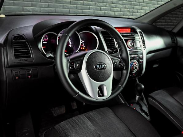 Kia Venga I с пробегом 2014 года, цена 900 000 рублей, 108510 км, минивэн, Автокод Объявления