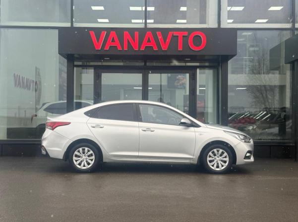 Hyundai Solaris II с пробегом 2018 года, цена 1 250 000 рублей, 91000 км, седан, Автокод Объявления