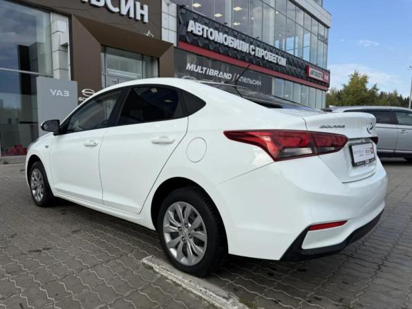 Hyundai Solaris II с пробегом 2019 года, цена 881 096 рублей, 128662 км, седан, Автокод Объявления