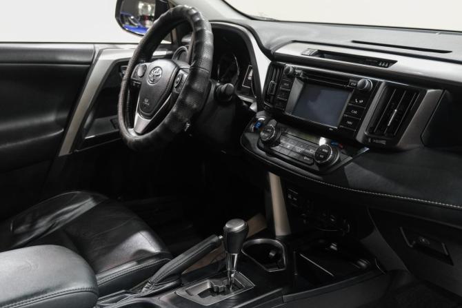 Toyota RAV4 IV (XA40) Рестайлинг с пробегом 2016 года, цена 2 299 000 рублей, 206000 км, внедорожник, Автокод Объявления