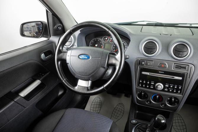 Ford Fusion I Рестайлинг с пробегом 2007 года, цена 499 000 рублей, 201000 км, хэтчбек, Автокод Объявления