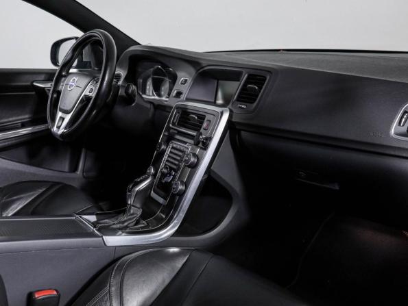 Volvo S60 II Рестайлинг с пробегом 2014 года, цена 1 450 000 рублей, 186931 км, седан, Автокод Объявления