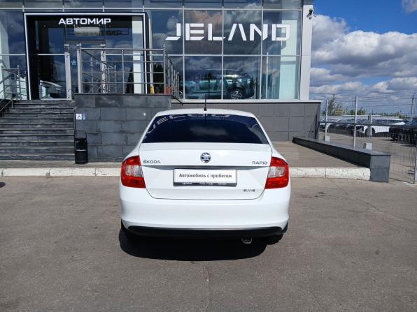 Skoda Rapid I с пробегом 2015 года, цена 760 000 рублей, 168845 км, лифтбек, Автокод Объявления