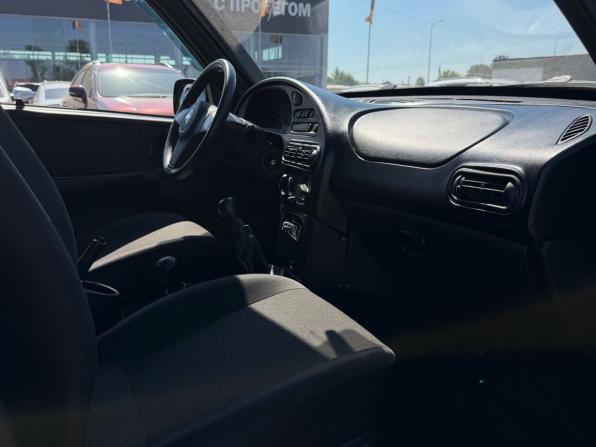 Chevrolet Niva I Рестайлинг с пробегом 2017 года, цена 639 000 рублей, 63000 км, внедорожник, Автокод Объявления