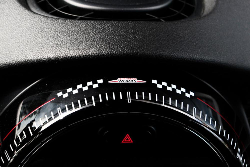 Mini Hatch III (F55/F56) Москва  - изображение 19