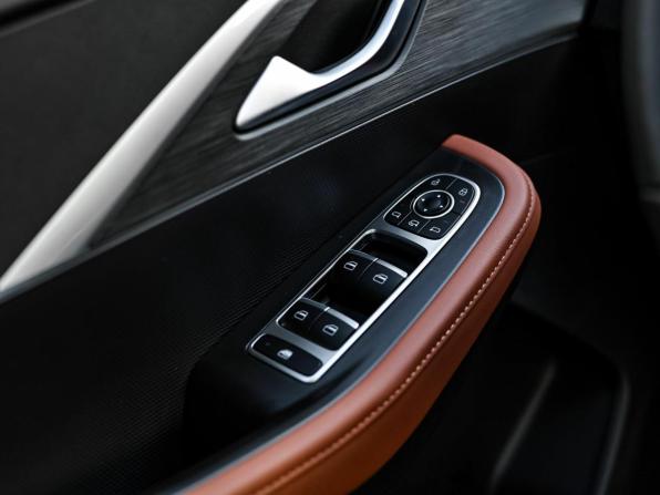 Omoda C5 I с пробегом 2023 года, цена 1 830 000 рублей, 12504 км, внедорожник, Автокод Объявления