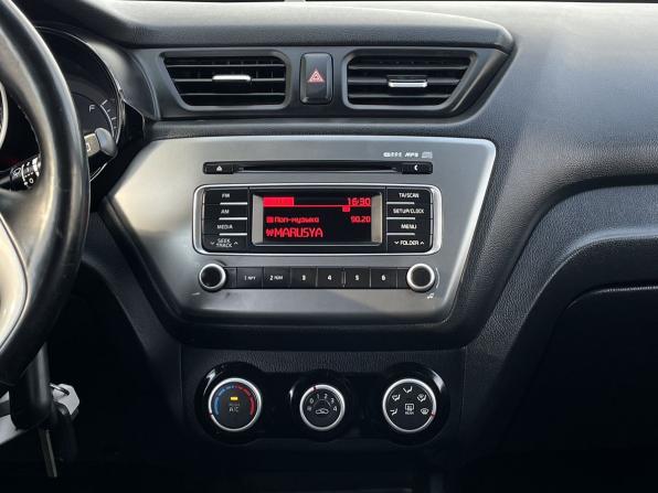 Kia Rio III Рестайлинг с пробегом 2016 года, цена 1 100 000 рублей, 108667 км, хэтчбек, Автокод Объявления