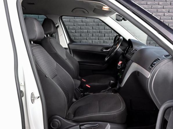 Skoda Yeti I Рестайлинг с пробегом 2016 года, цена 1 445 000 рублей, 186507 км, внедорожник, Автокод Объявления