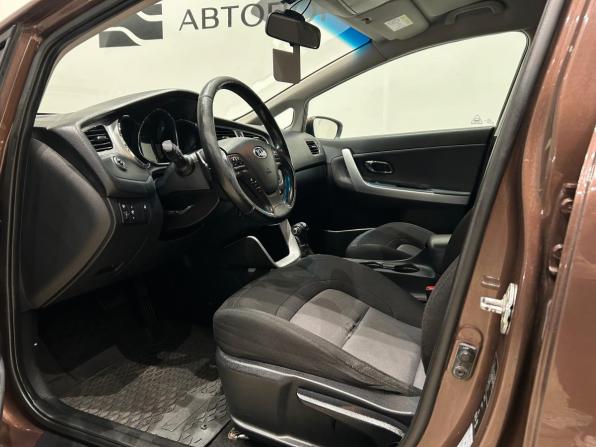 Kia Ceed II с пробегом 2014 года, цена 879 000 рублей, 230718 км, универсал, Автокод Объявления
