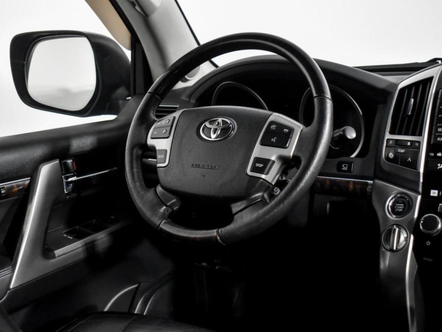 Toyota Land Cruiser 200 Series Рестайлинг 1 Санкт-Петербург  - изображение 14
