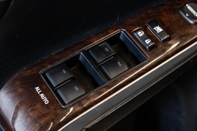 Toyota Camry VII (XV50) Рестайлинг с пробегом 2016 года, цена 2 399 000 рублей, 231449 км, седан, Автокод Объявления