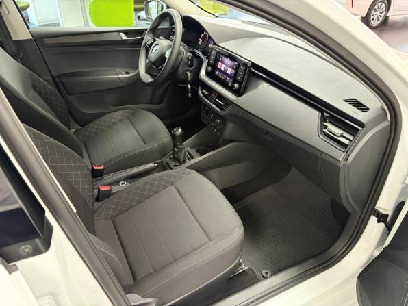 Skoda Rapid II с пробегом 2021 года, цена 1 438 000 рублей, 97611 км, лифтбек, Автокод Объявления