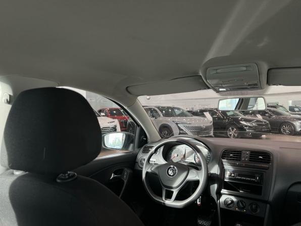 Volkswagen Polo V Рестайлинг с пробегом 2017 года, цена 1 040 000 рублей, 120000 км, седан, Автокод Объявления