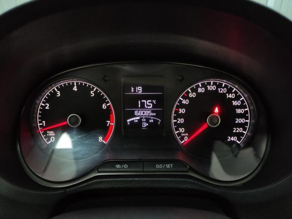 Volkswagen Polo V с пробегом 2015 года, цена 919 000 рублей, 168000 км, седан, Автокод Объявления