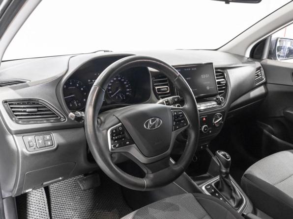 Hyundai Solaris II Рестайлинг с пробегом 2021 года, цена 1 361 900 рублей, 134428 км, седан, Автокод Объявления