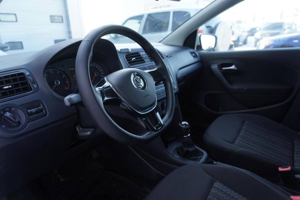 Volkswagen Polo V Рестайлинг Ульяновск  - изображение 11
