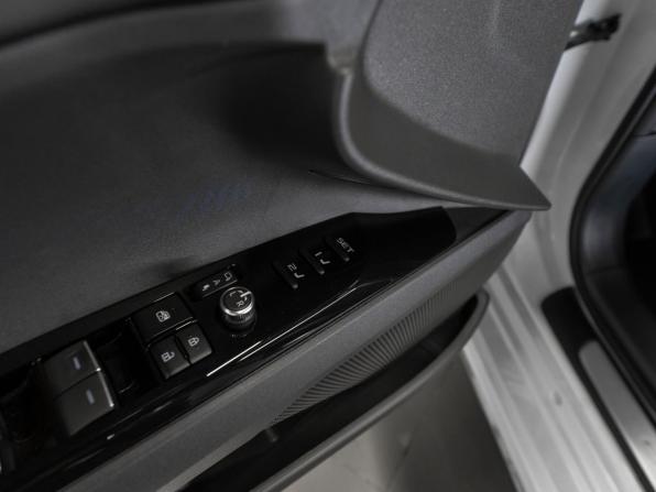 Toyota Camry IX (XV80) China Market с пробегом 2026 года, цена 4 600 000 рублей, 50 км, седан, Автокод Объявления