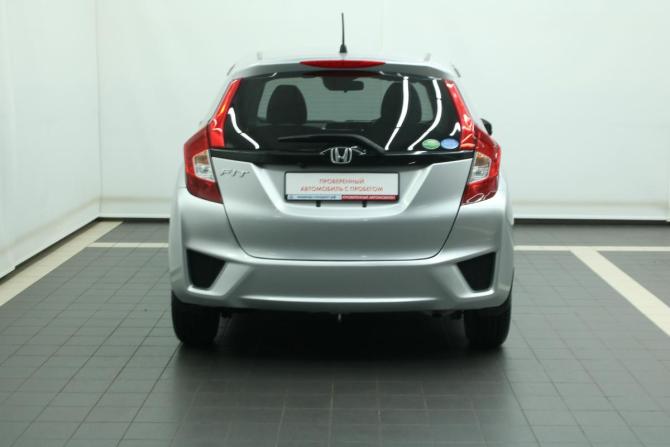 Honda Fit III с пробегом 2017 года, цена 1 045 000 рублей, 66067 км, хэтчбек, Автокод Объявления