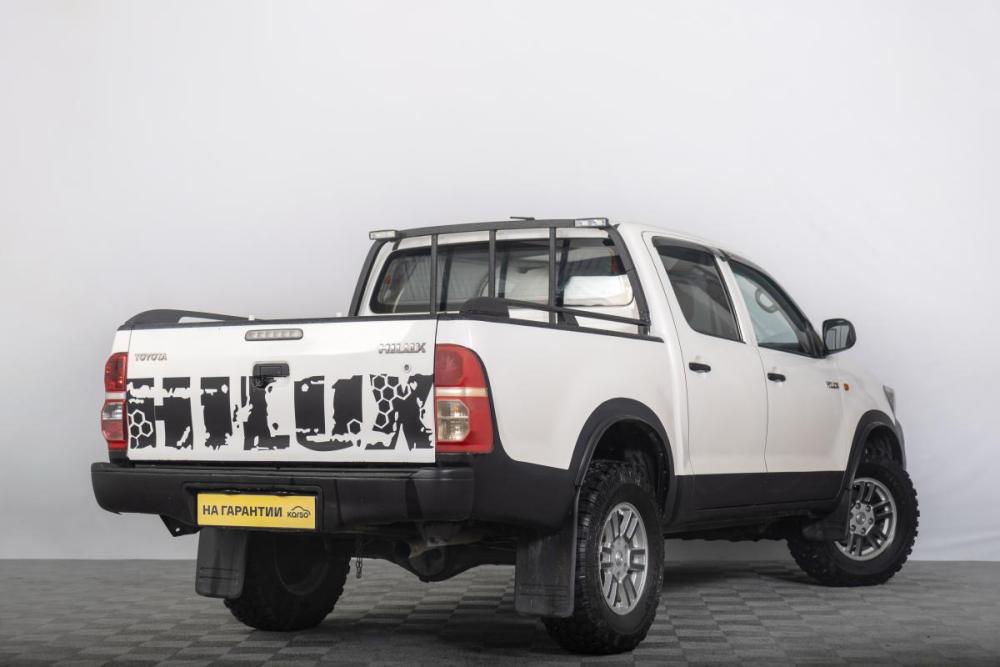 Toyota Hilux VII Рестайлинг Томск  - изображение 7