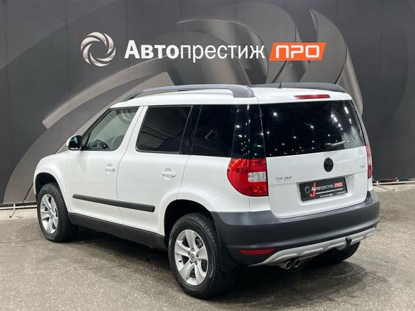 Skoda Yeti I с пробегом 2013 года, цена 799 000 рублей, 244407 км, внедорожник, Автокод Объявления