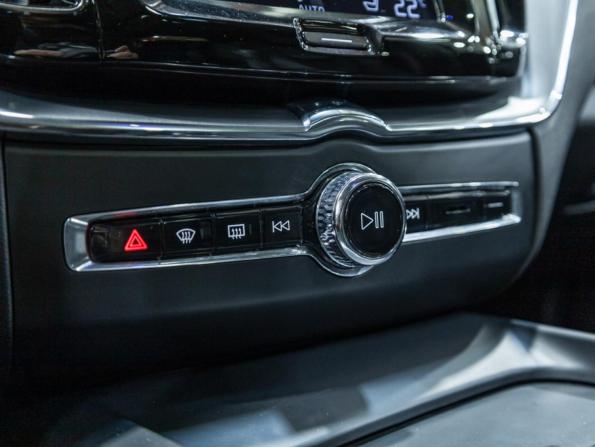 Volvo XC60 II с пробегом 2018 года, цена 3 100 000 рублей, 103910 км, внедорожник, Автокод Объявления