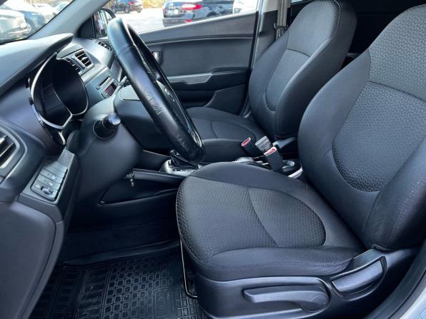 Kia Rio III Рестайлинг с пробегом 2015 года, цена 1 215 000 рублей, 87533 км, седан, Автокод Объявления