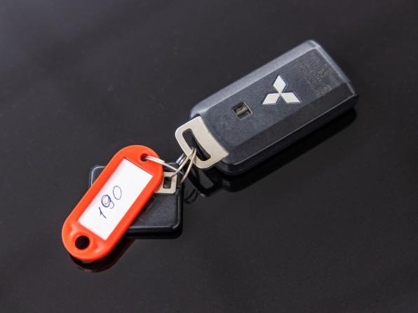 Mitsubishi Outlander III с пробегом 2012 года, цена 1 399 000 рублей, 186228 км, внедорожник, Автокод Объявления