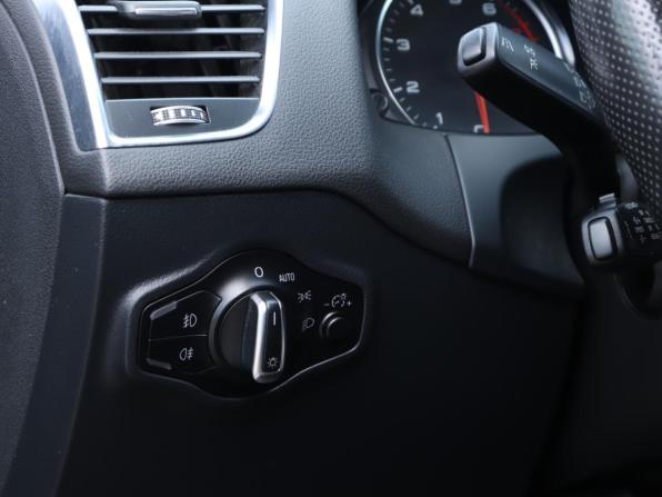 Audi Q5 I (8R) Рестайлинг с пробегом 2012 года, цена 1 270 000 рублей, 189351 км, внедорожник, Автокод Объявления