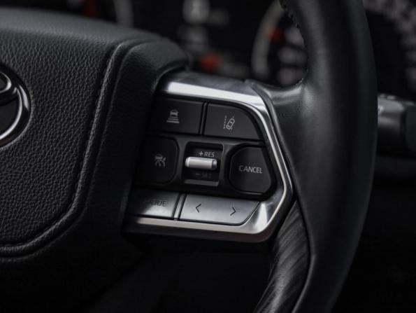Toyota Land Cruiser 300 Series с пробегом 2021 года, цена 6 799 000 рублей, 226422 км, внедорожник, Автокод Объявления