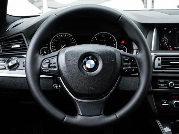 BMW 5 серии VI (F10/F11/F07) Рестайлинг с пробегом 2016 года, цена 1 890 000 рублей, 336038 км, седан, Автокод Объявления