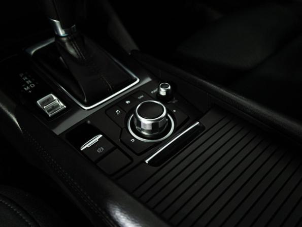 Mazda 6 III (GJ) Рестайлинг с пробегом 2018 года, цена 1 849 700 рублей, 171427 км, седан, Автокод Объявления