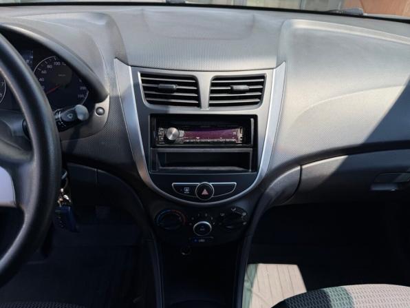 Hyundai Solaris I с пробегом 2013 года, цена 770 000 рублей, 130809 км, седан, Автокод Объявления