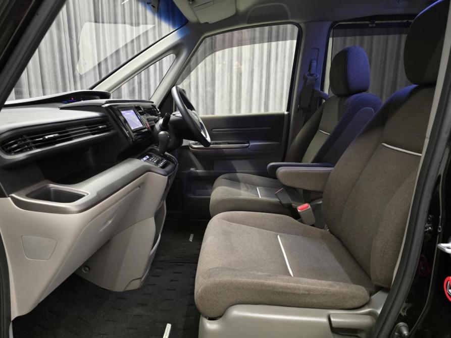 Honda Stepwgn V Красноярск  - изображение 12