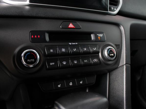 Kia Sportage IV Рестайлинг с пробегом 2021 года, цена 2 449 000 рублей, 77575 км, внедорожник, Автокод Объявления