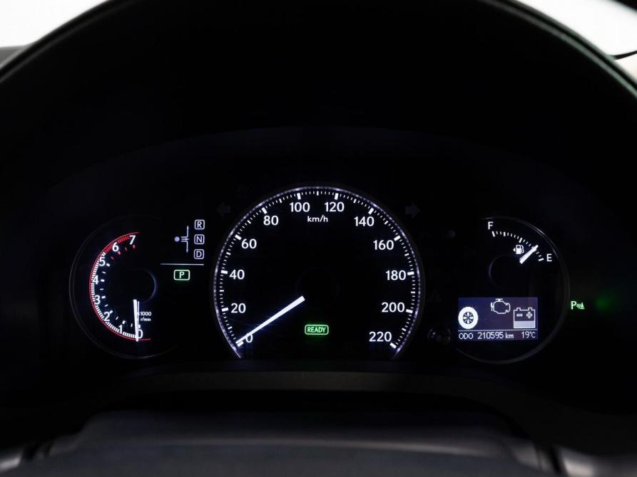 Lexus CT I Рестайлинг Чита  - изображение 11