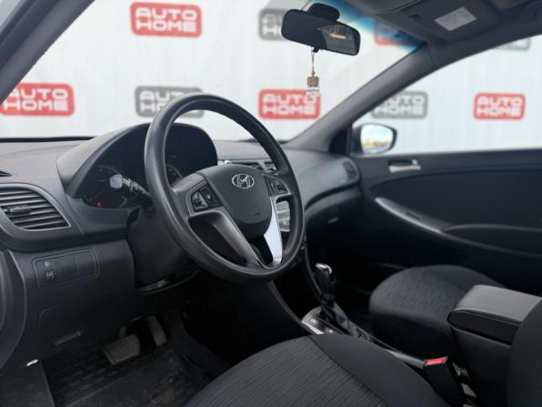 Hyundai Solaris I Рестайлинг с пробегом 2015 года, цена 714 990 рублей, 224000 км, седан, Автокод Объявления