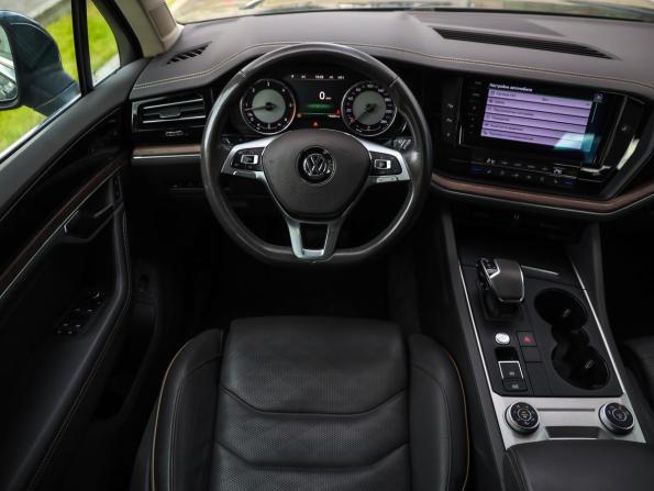Volkswagen Touareg III с пробегом 2019 года, цена 4 499 000 рублей, 196824 км, внедорожник, Автокод Объявления