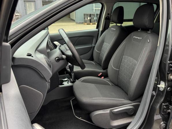 Renault Sandero II Рестайлинг с пробегом 2020 года, цена 1 179 000 рублей, 96499 км, хэтчбек, Автокод Объявления