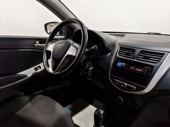 Hyundai Solaris I с пробегом 2012 года, цена 751 000 рублей, 120222 км, седан, Автокод Объявления