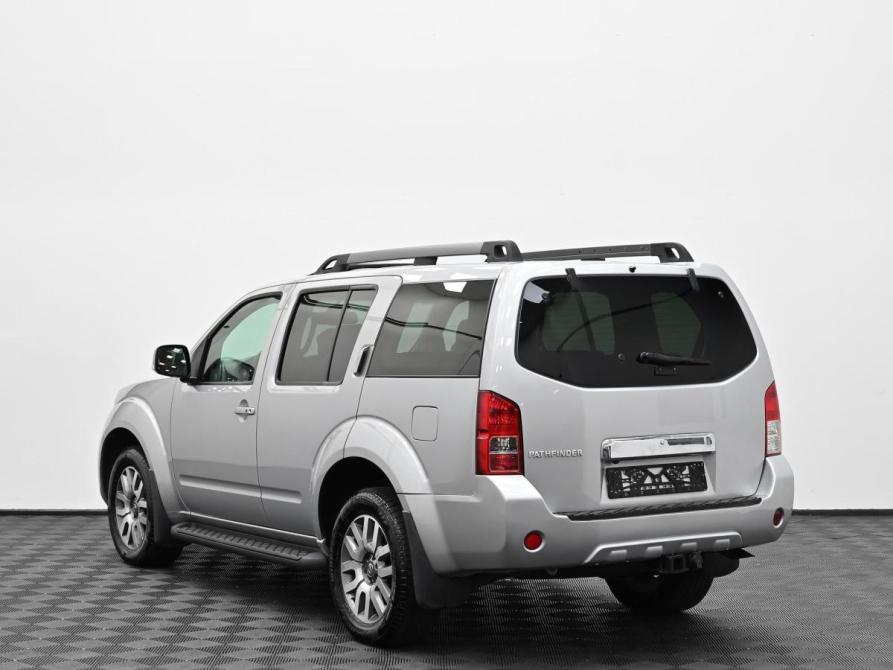 Nissan Pathfinder III Рестайлинг Москва  - изображение 2
