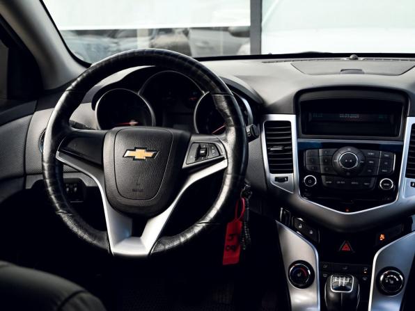 Chevrolet Cruze I с пробегом 2012 года, цена 749 000 рублей, 133883 км, хэтчбек, Автокод Объявления