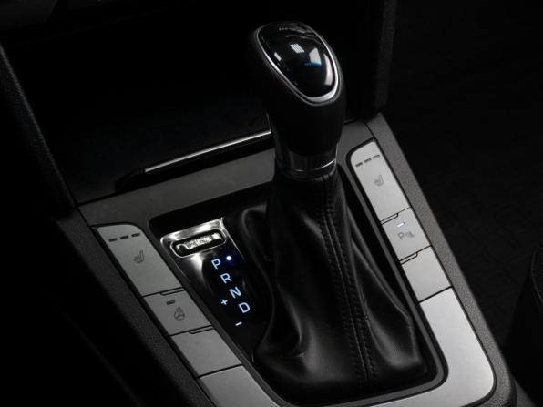 Hyundai Elantra VI (AD) с пробегом 2017 года, цена 1 339 000 рублей, 169252 км, седан, Автокод Объявления