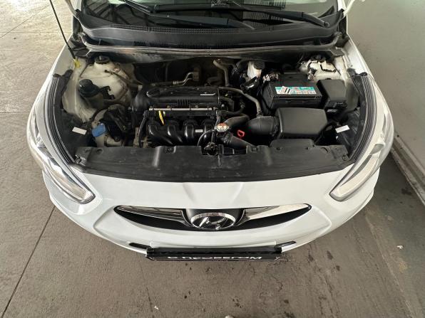 Hyundai Solaris I Рестайлинг с пробегом 2014 года, цена 955 000 рублей, 119115 км, седан, Автокод Объявления