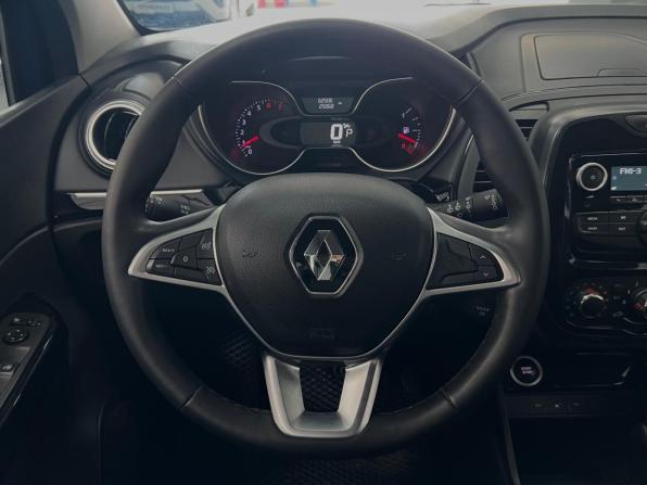 Renault Kaptur I Рестайлинг с пробегом 2020 года, цена 1 690 000 рублей, 62000 км, внедорожник, Автокод Объявления