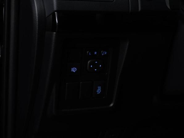 Toyota Land Cruiser Prado 150 Series Рестайлинг 2 с пробегом 2018 года, цена 4 712 444 рубля, 99479 км, внедорожник, Автокод Объявления