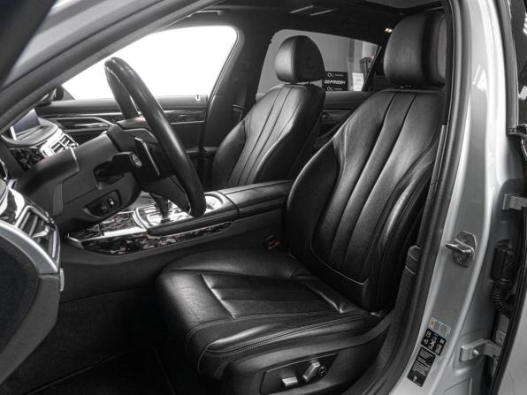 BMW 7 серии VI (G11/G12) с пробегом 2018 года, цена 4 099 000 рублей, 119424 км, седан, Автокод Объявления